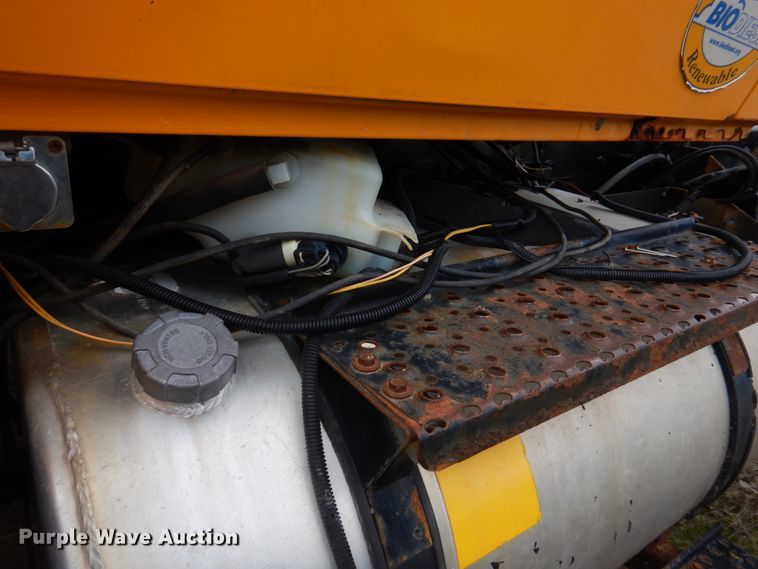 image for item DM7277 2006 International 7500  truck cab and chassis