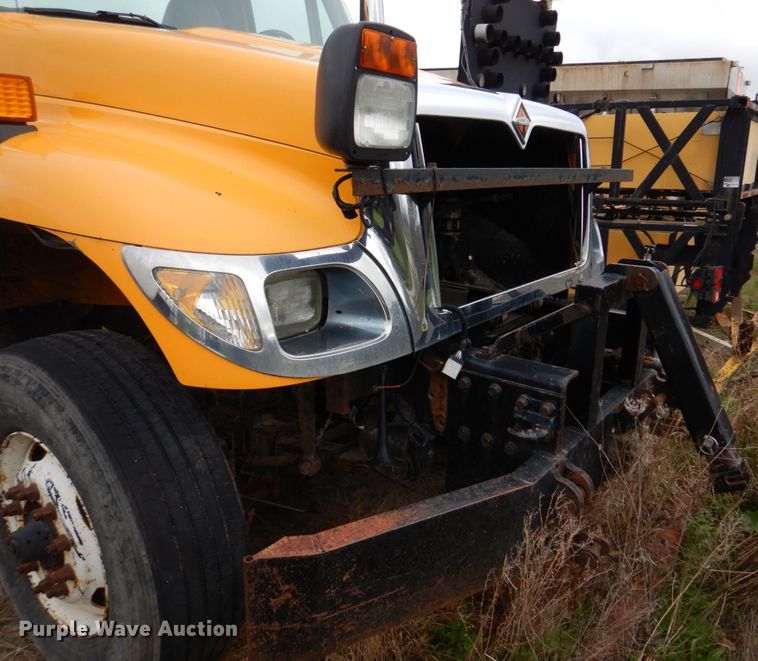 image for item DM7277 2006 International 7500  truck cab and chassis