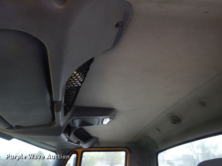 image for item DM7277 2006 International 7500  truck cab and chassis