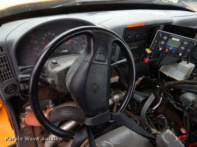 image for item DM7277 2006 International 7500  truck cab and chassis
