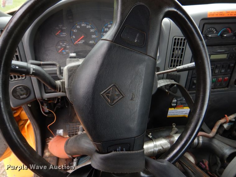 image for item DM7277 2006 International 7500  truck cab and chassis