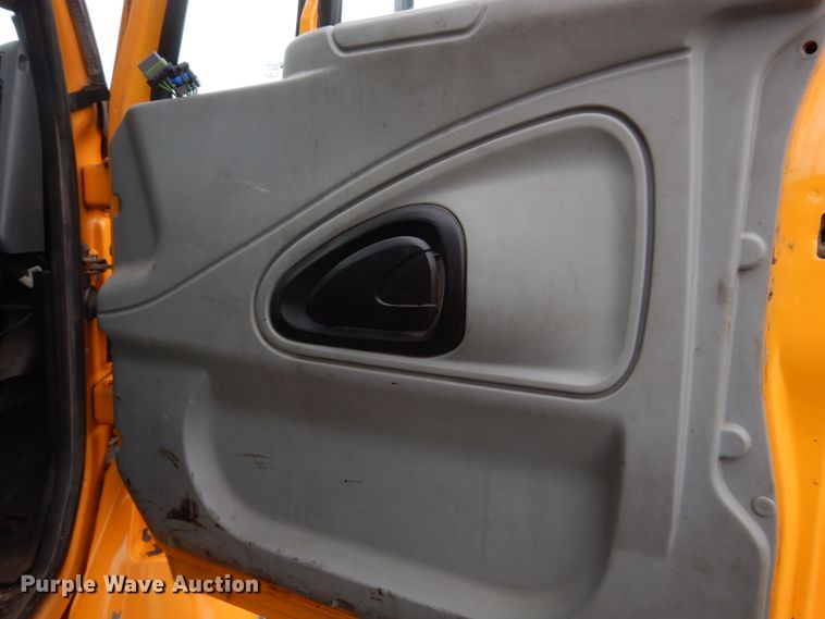 image for item DM7277 2006 International 7500  truck cab and chassis