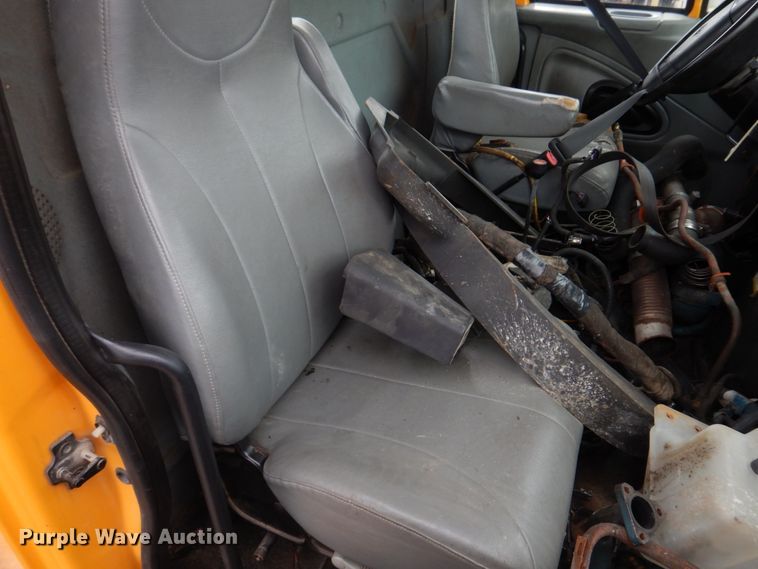 image for item DM7277 2006 International 7500  truck cab and chassis