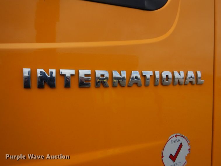 image for item DM7277 2006 International 7500  truck cab and chassis