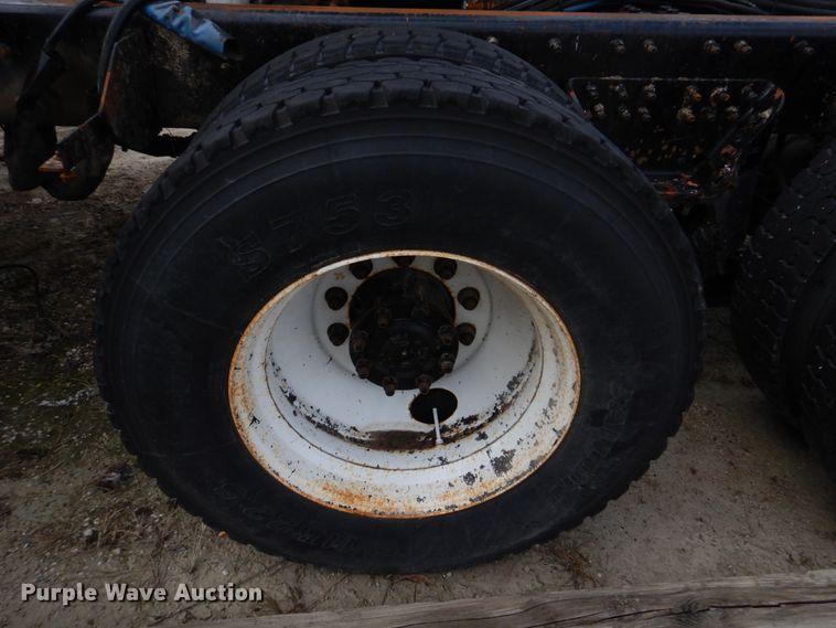 image for item DM7277 2006 International 7500  truck cab and chassis