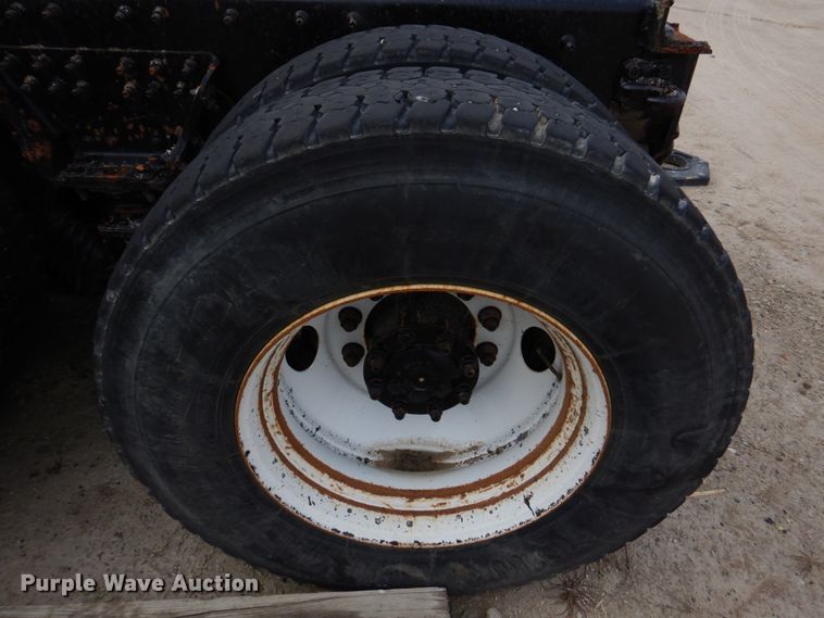 image for item DM7277 2006 International 7500  truck cab and chassis