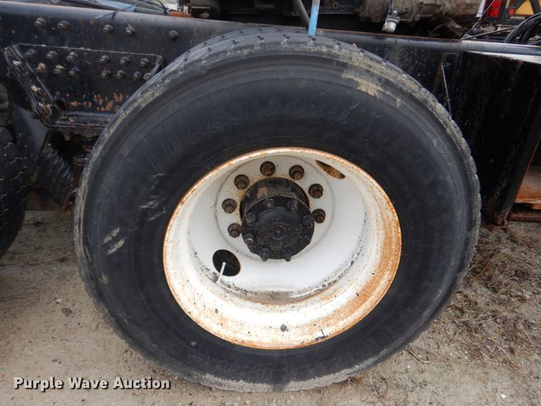 image for item DM7277 2006 International 7500  truck cab and chassis