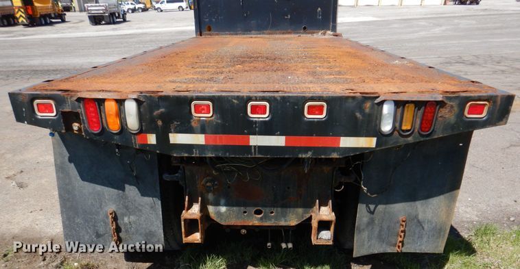 image for item DM7279 2004 International 7400  dump flatbed truck