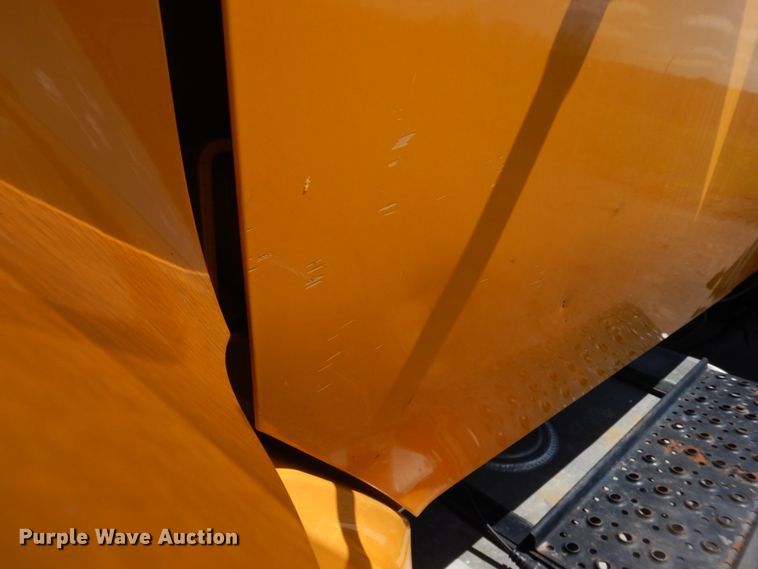 image for item DM7279 2004 International 7400  dump flatbed truck