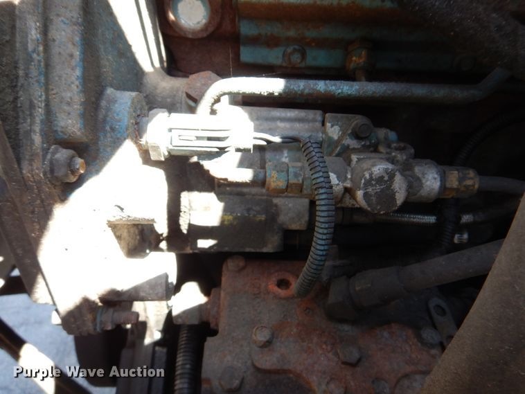 image for item DM7279 2004 International 7400  dump flatbed truck