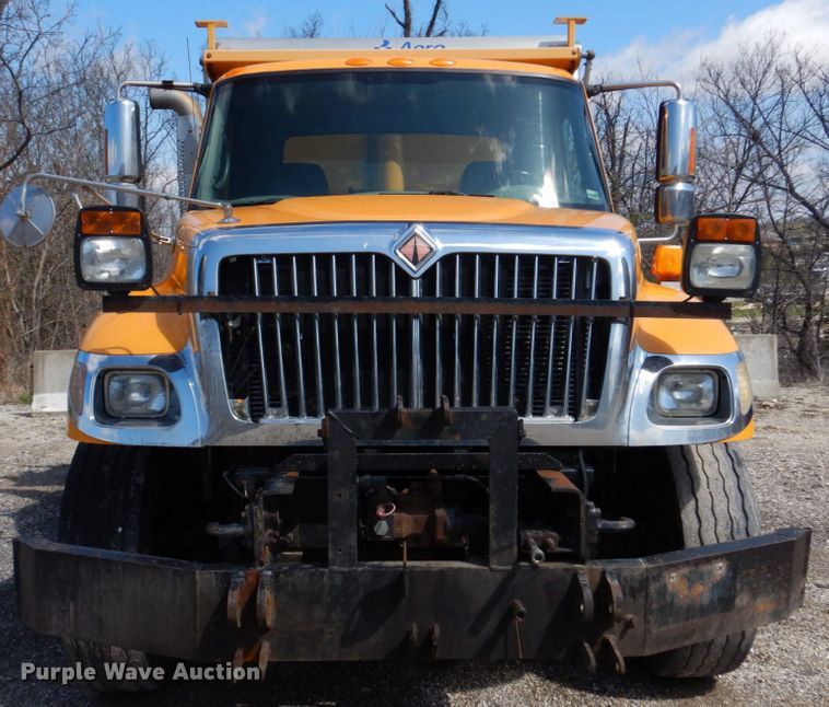 image for item DM7280 2006 International 7400  dump truck