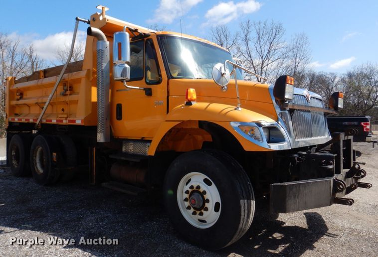 image for item DM7280 2006 International 7400  dump truck