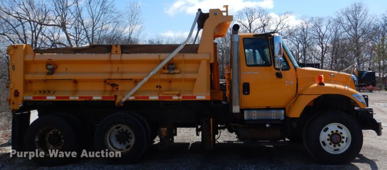 image for item DM7280 2006 International 7400  dump truck