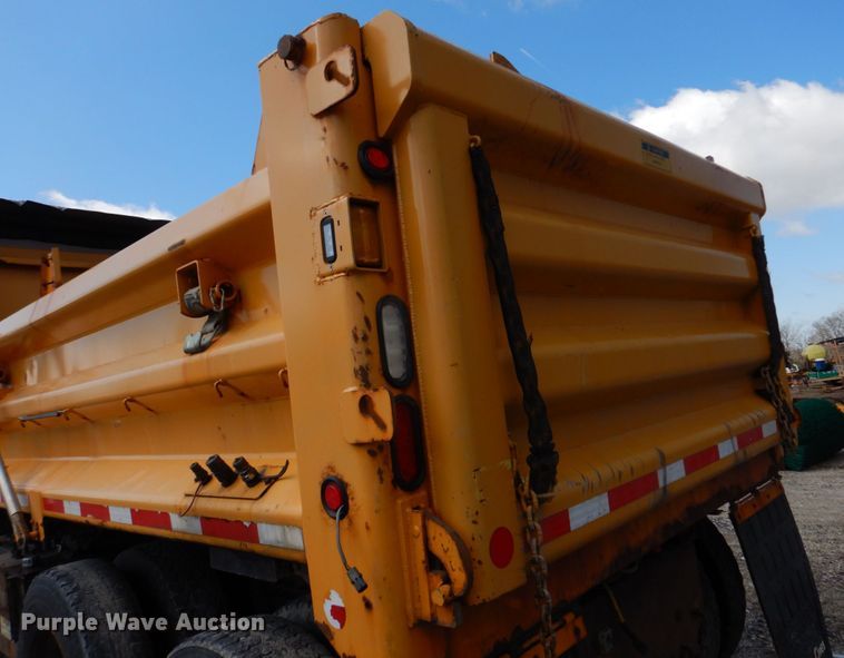 image for item DM7280 2006 International 7400  dump truck