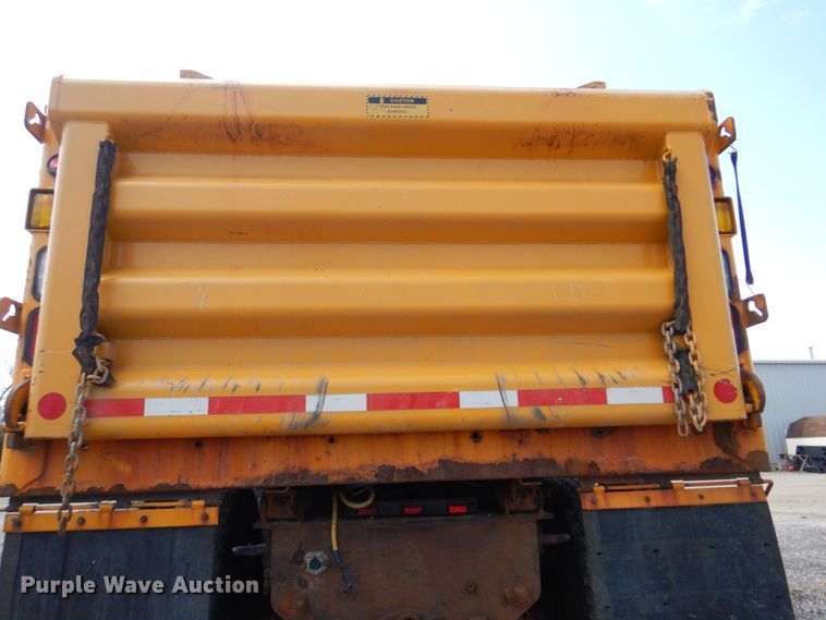 image for item DM7280 2006 International 7400  dump truck