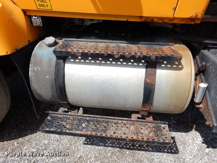 image for item DM7280 2006 International 7400  dump truck