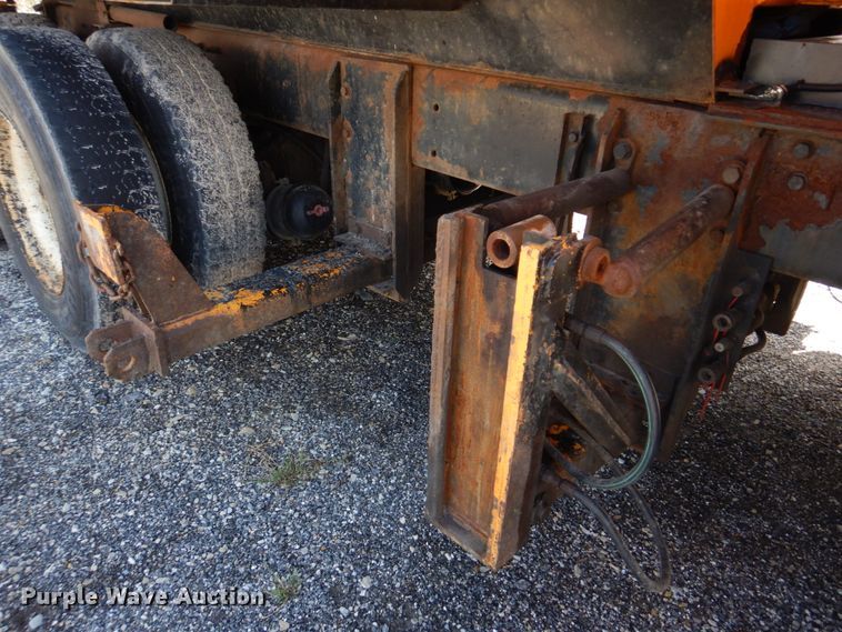 image for item DM7280 2006 International 7400  dump truck