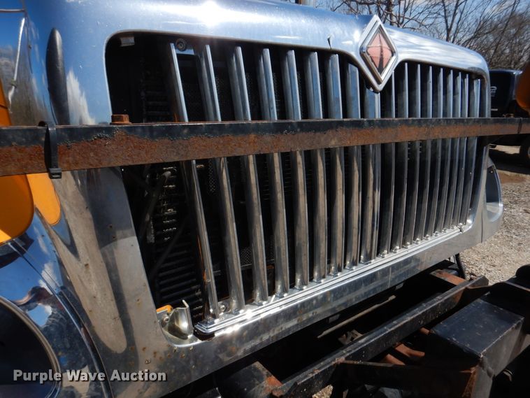 image for item DM7280 2006 International 7400  dump truck