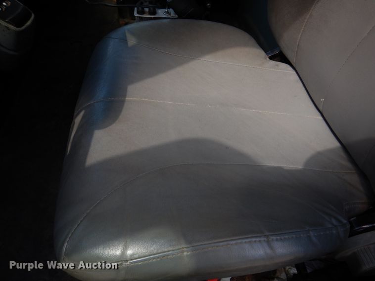 image for item DM7280 2006 International 7400  dump truck