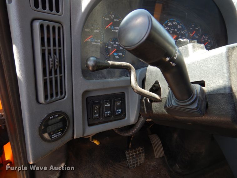 image for item DM7280 2006 International 7400  dump truck