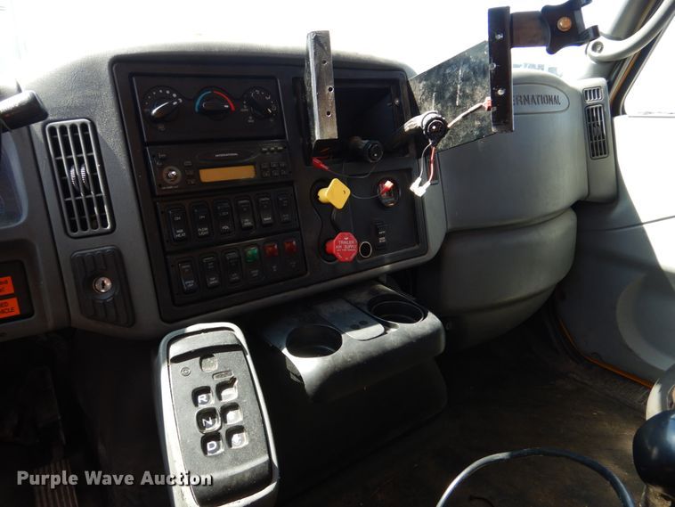 image for item DM7280 2006 International 7400  dump truck