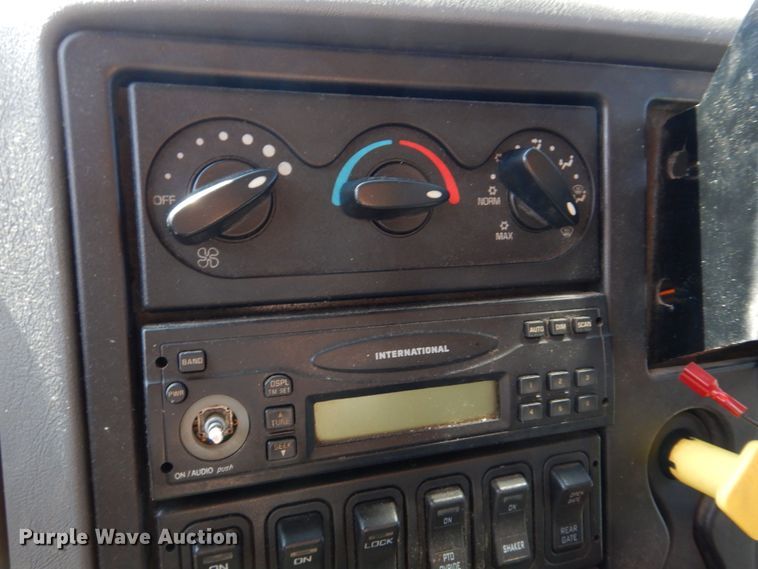 image for item DM7280 2006 International 7400  dump truck