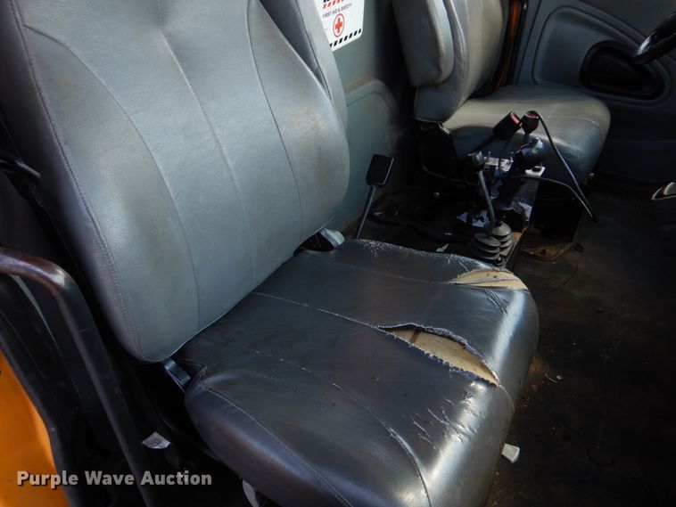 image for item DM7280 2006 International 7400  dump truck