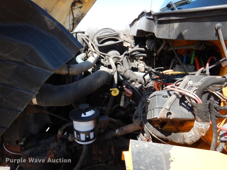 image for item DM7280 2006 International 7400  dump truck