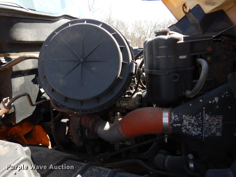 image for item DM7280 2006 International 7400  dump truck