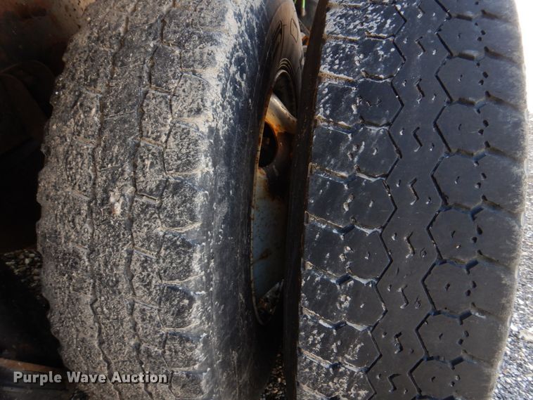 image for item DM7280 2006 International 7400  dump truck