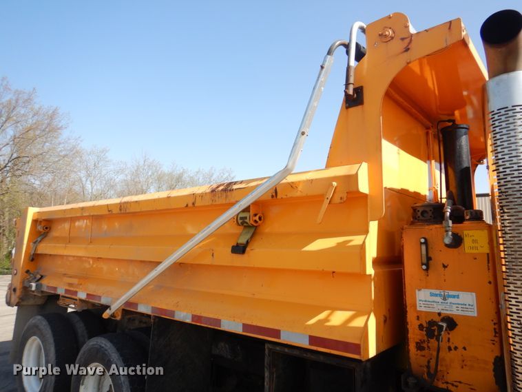 image for item DM7307 2009 International WorkStar 7500  dump truck