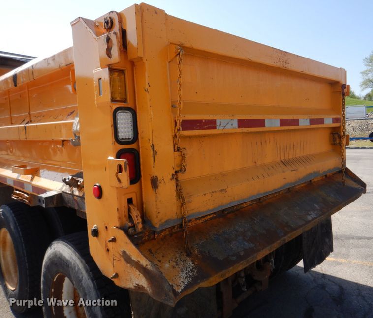 image for item DM7307 2009 International WorkStar 7500  dump truck
