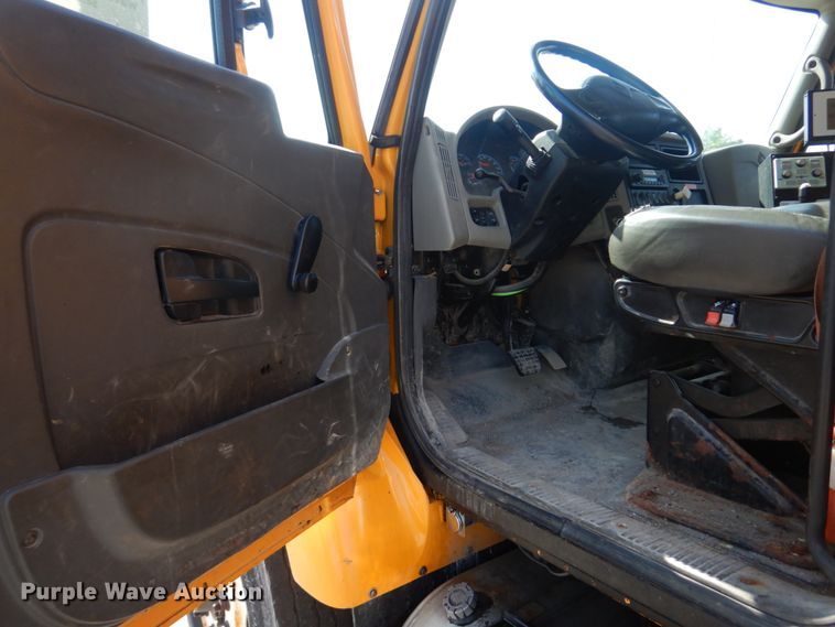 image for item DM7307 2009 International WorkStar 7500  dump truck