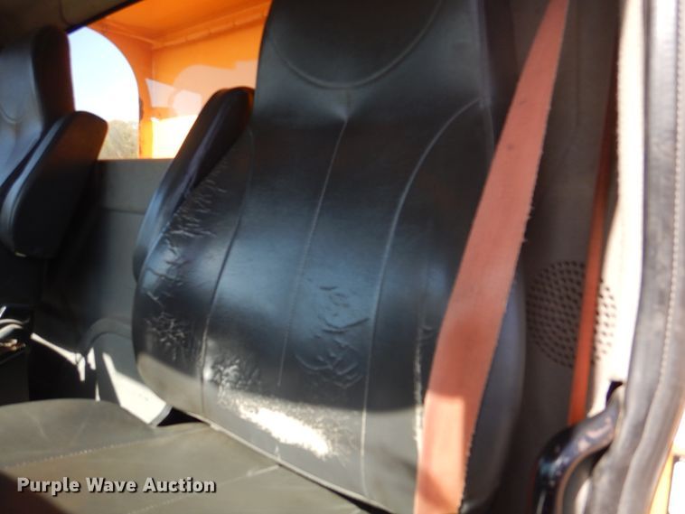 image for item DM7307 2009 International WorkStar 7500  dump truck