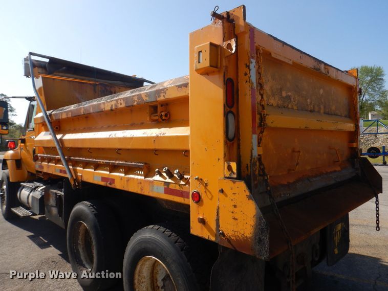 image for item DM7308 2006 International 7400  dump truck