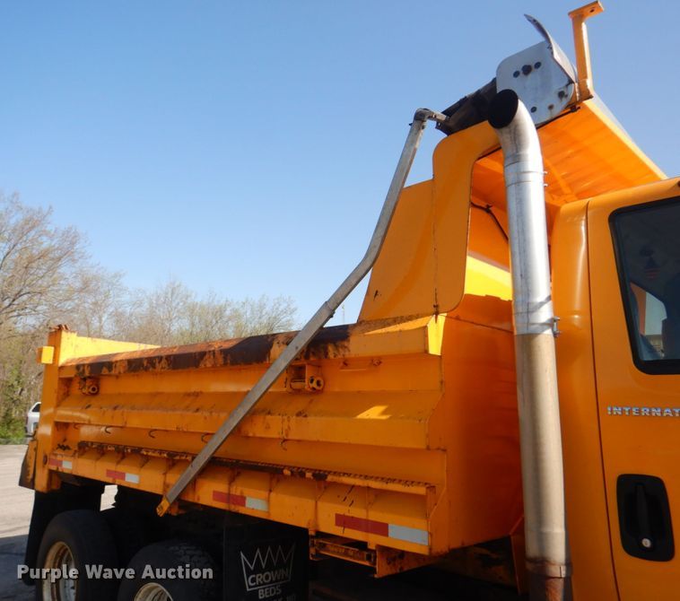 image for item DM7308 2006 International 7400  dump truck