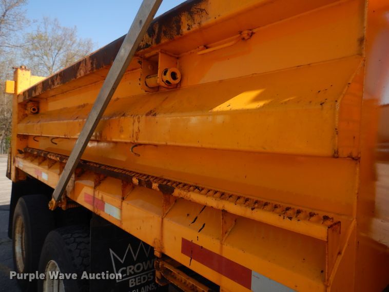 image for item DM7308 2006 International 7400  dump truck