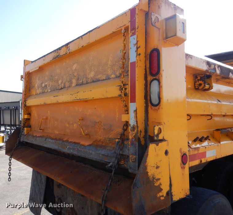 image for item DM7308 2006 International 7400  dump truck