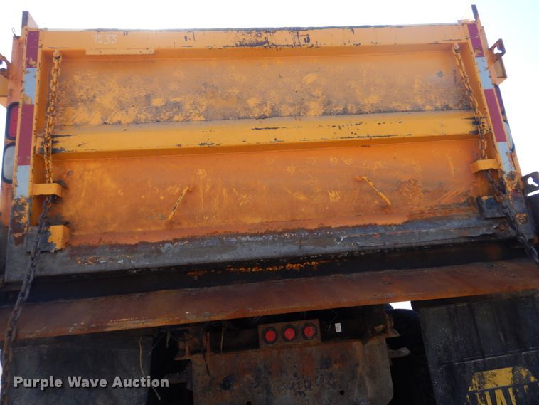 image for item DM7308 2006 International 7400  dump truck