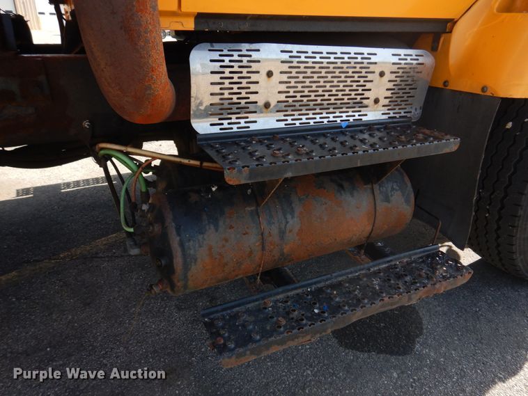 image for item DM7308 2006 International 7400  dump truck