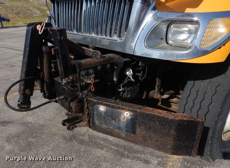 image for item DM7308 2006 International 7400  dump truck