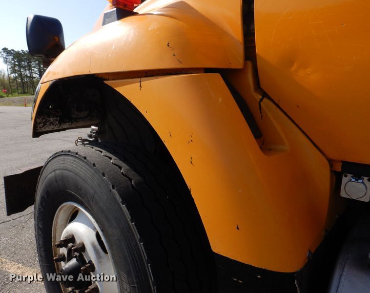 image for item DM7308 2006 International 7400  dump truck