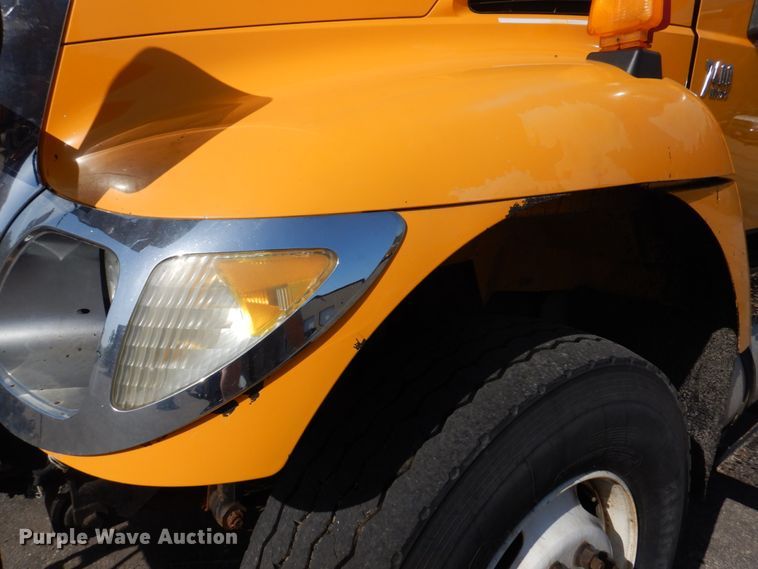 image for item DM7308 2006 International 7400  dump truck