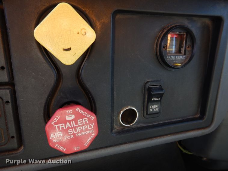 image for item DM7308 2006 International 7400  dump truck