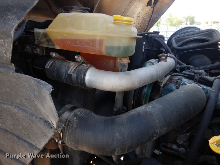 image for item DM7308 2006 International 7400  dump truck