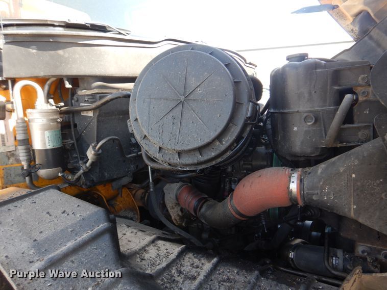 image for item DM7308 2006 International 7400  dump truck