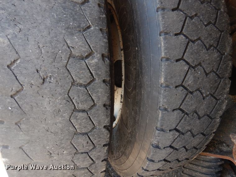 image for item DM7308 2006 International 7400  dump truck