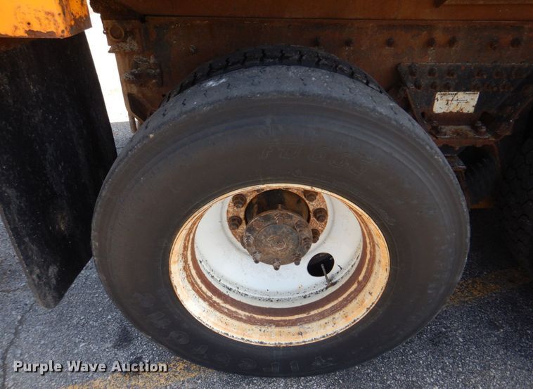 image for item DM7308 2006 International 7400  dump truck