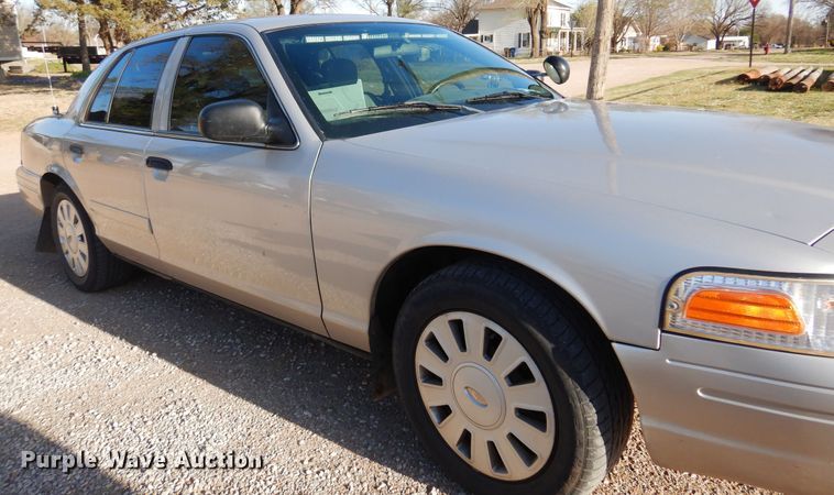 image for item DN0287 2007 Ford Crown Victoria Police Interceptor