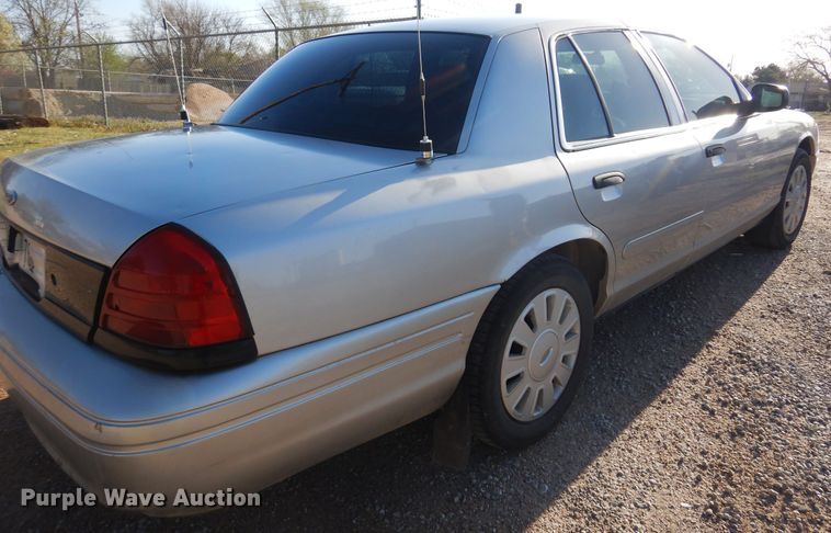 image for item DN0287 2007 Ford Crown Victoria Police Interceptor